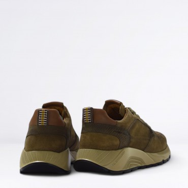 Sneaker in Camoscio Col. Tobacco